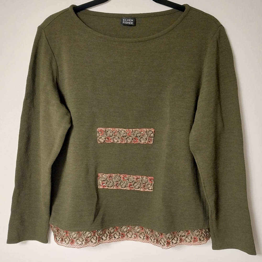 Eileen Fisher Green and Red Ribbon Ebroidered Wool Blend Long Sleeve Sweater